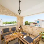 فيلة Rea 1 With Heated Pool بريفلاكا
