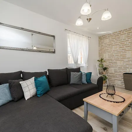 Rea 1 With Heated Pool * Privlaka (Zadar)