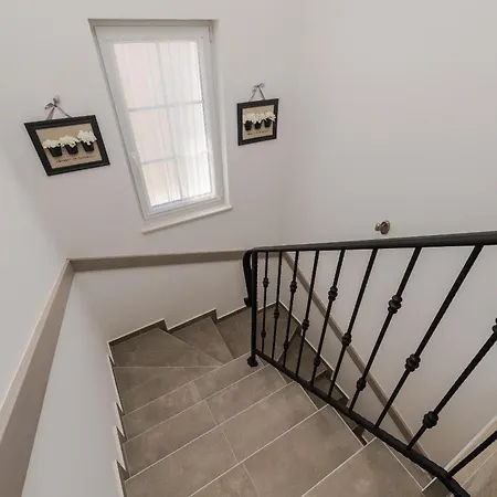 Rea 1 With Heated Pool Privlaka (Zadar)