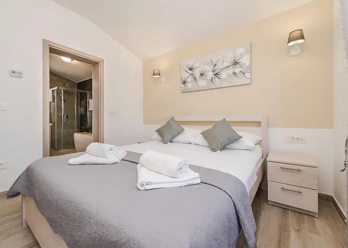 Rea 1 With Heated Pool *