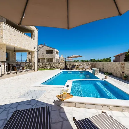 Villa Rea 1 With Heated Pool Privlaka (Zadar)