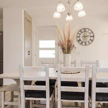 Rea 1 With Heated Pool * Privlaka (Zadar)